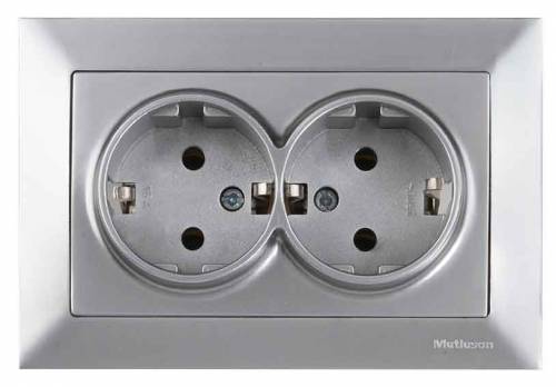 Candela Double Socket Earthed Porcelain White