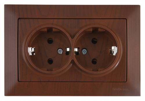 Candela Double Socket Earthed Porcelain White